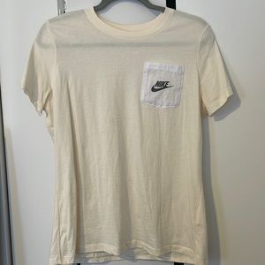 Nike T-Shirt (L)